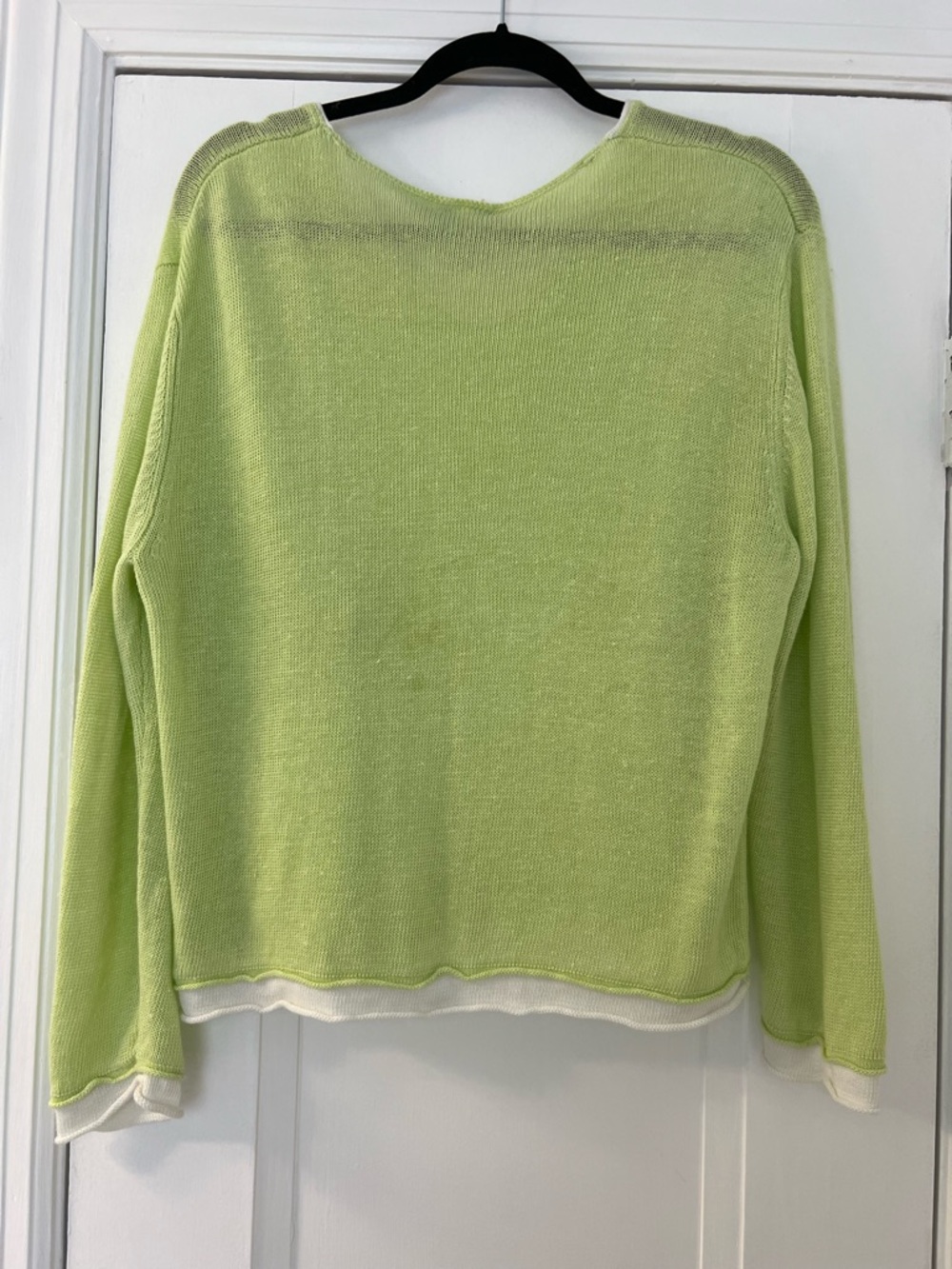 Avalin Light Lime V-Neck Linen Sweater Size L - Picture 3 of 5